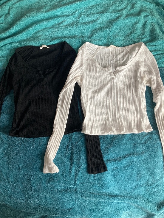 Aeropostale Tops - Pair of Vintage Aeropostale Long Sleeves